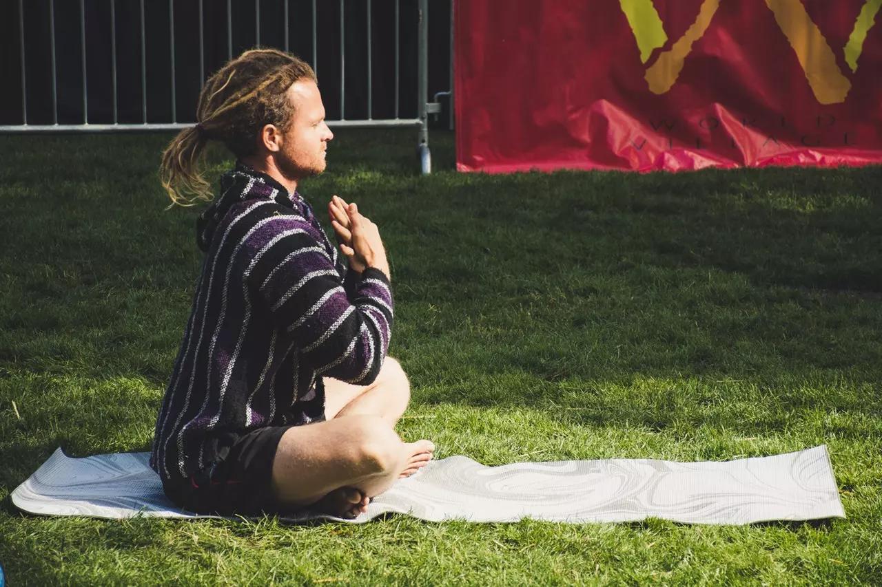 Não é todo mundo que pode dar aula de yoga