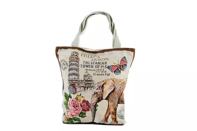 Nada melhor do que uma bolsa que seja fácil de costurar e personalizar!
