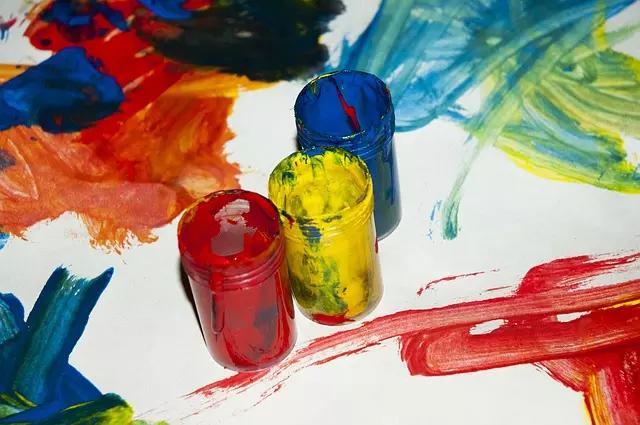 Guache é a tinta mais usada por crianças!