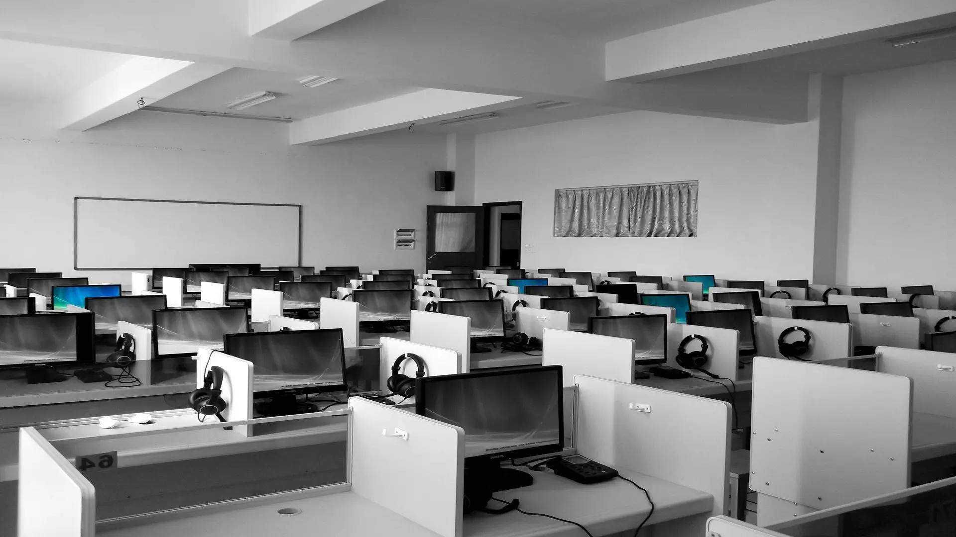 Dedicação para novos conhecimentos também existe com computadores