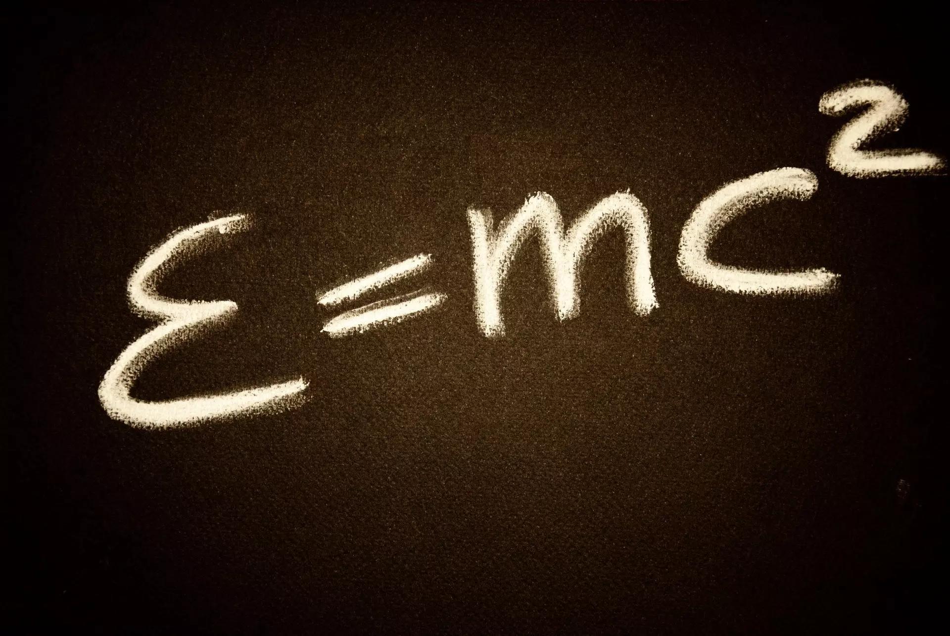 equação da relatividade Restrita de Einstein