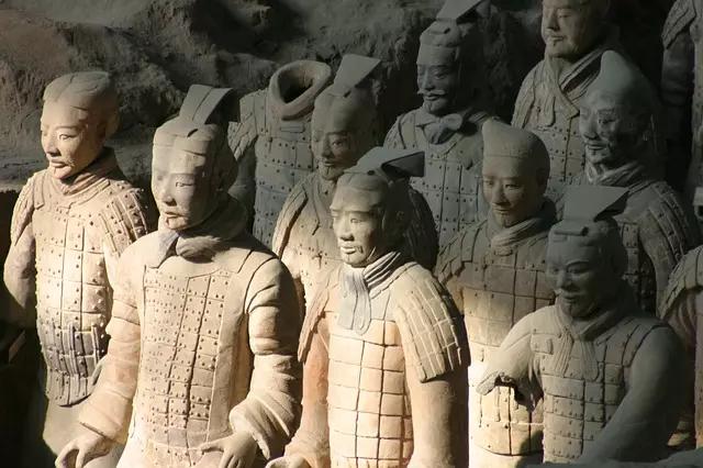 Muitas pessoas vão à China só para ver os guerreiros de Xian.