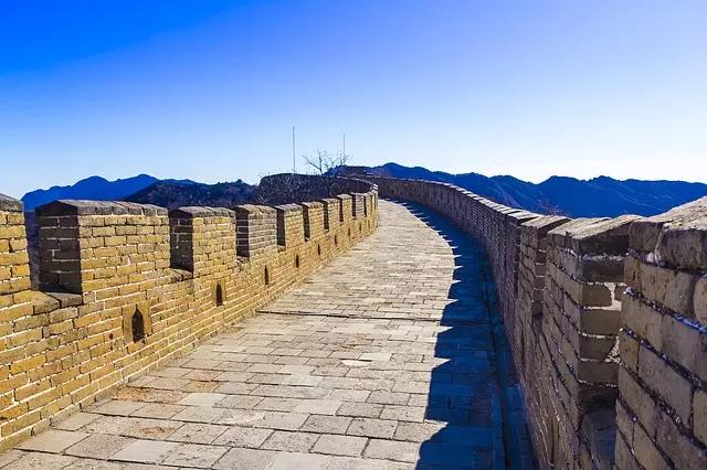 A Grande Muralha da China é um marco da história e do patrimônio do país.