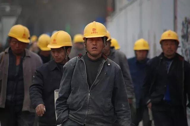 Com tanta gente habitando um mesmo país, a China está fadada a uma crise econômica.