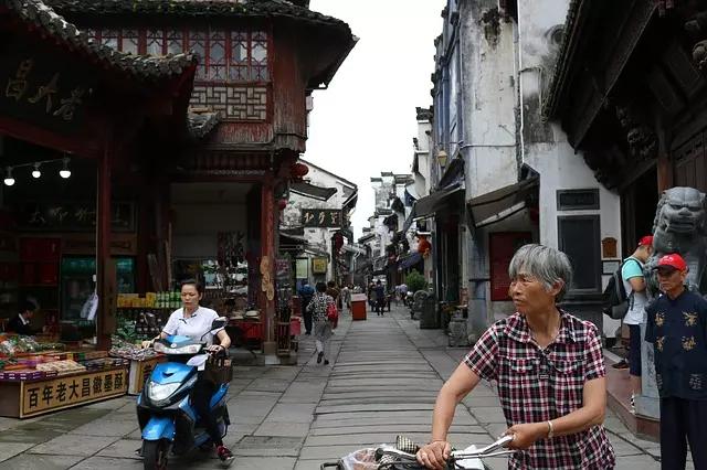A população chinesa passa por uma evolução constante.