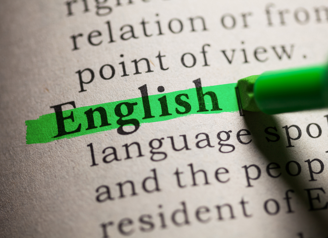 risco em verde na palavra english em uma página