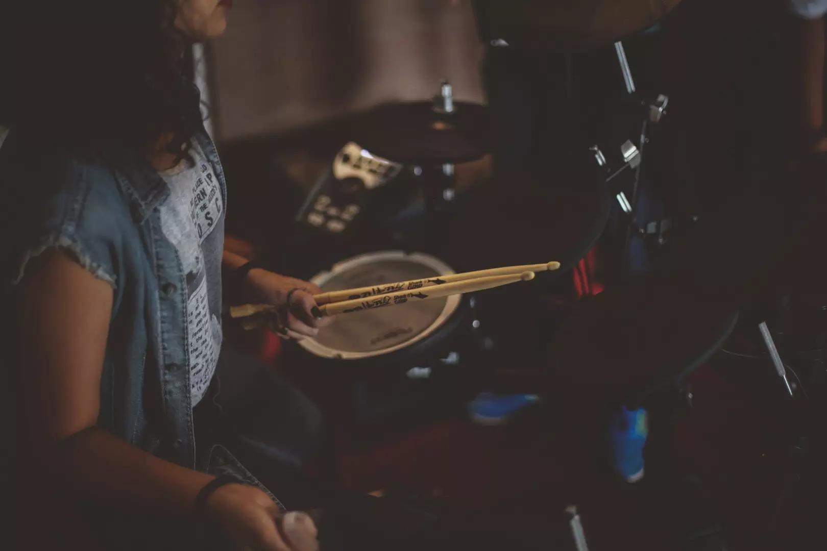 Sem as varinhas, não existe som nas baterias