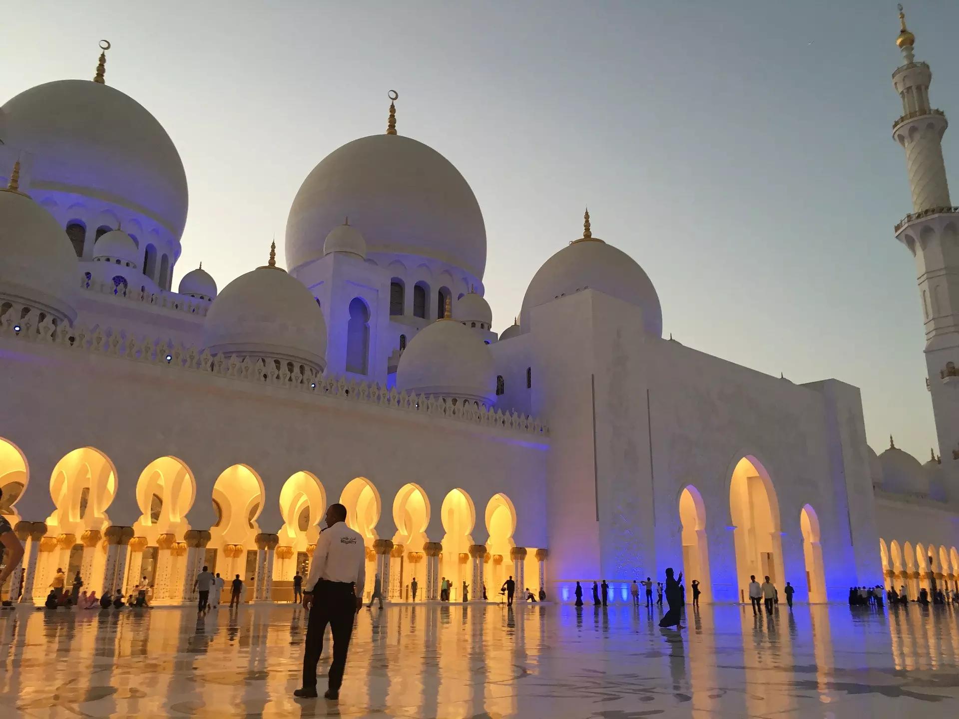 São mais de 22 oportunidades de se encantar com os diferentes países que falam árabe como língua oficial.