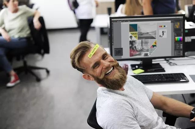 Fazer aulas de árabe pode ser relaxante para muitos.