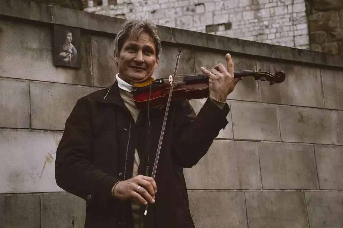 Faça aulas para ser um violinista