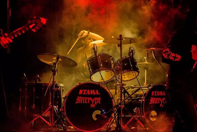 O rock é o seu estilo musical preferido e a bateria, seu instrumento?