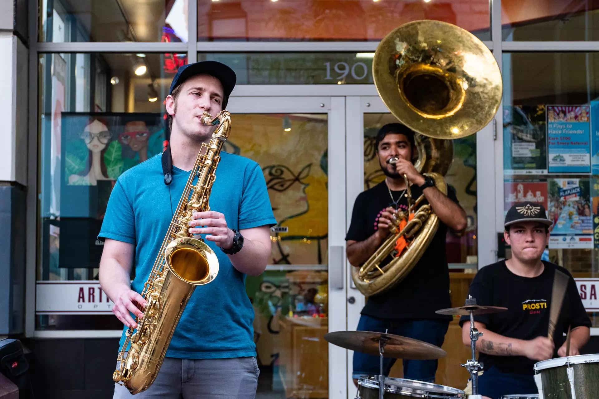 Componentes de uma bateria de jazz