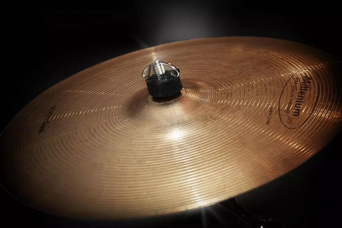 Faça aulas de percussão