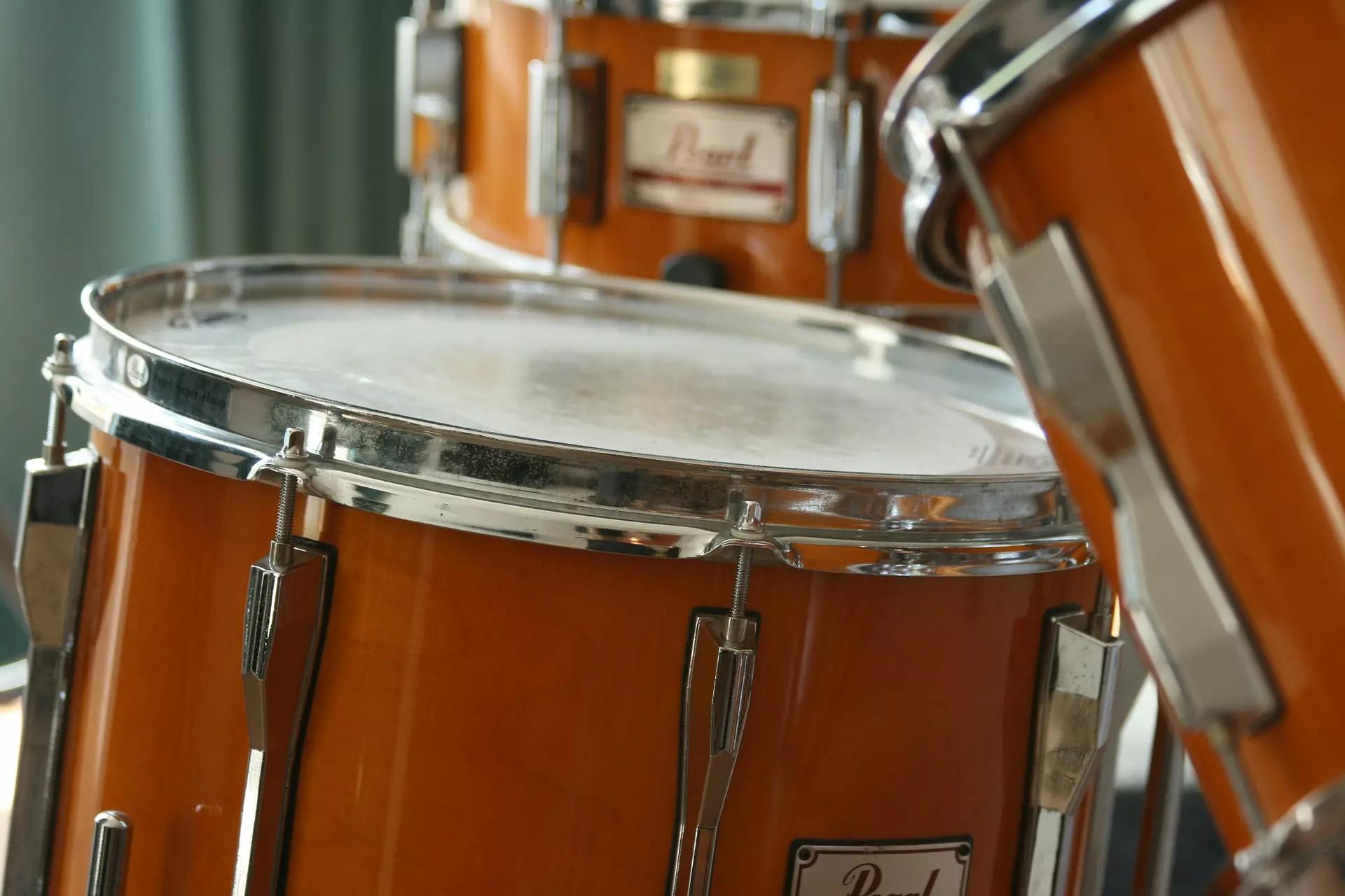 Aula de bateria sem sair de casa
