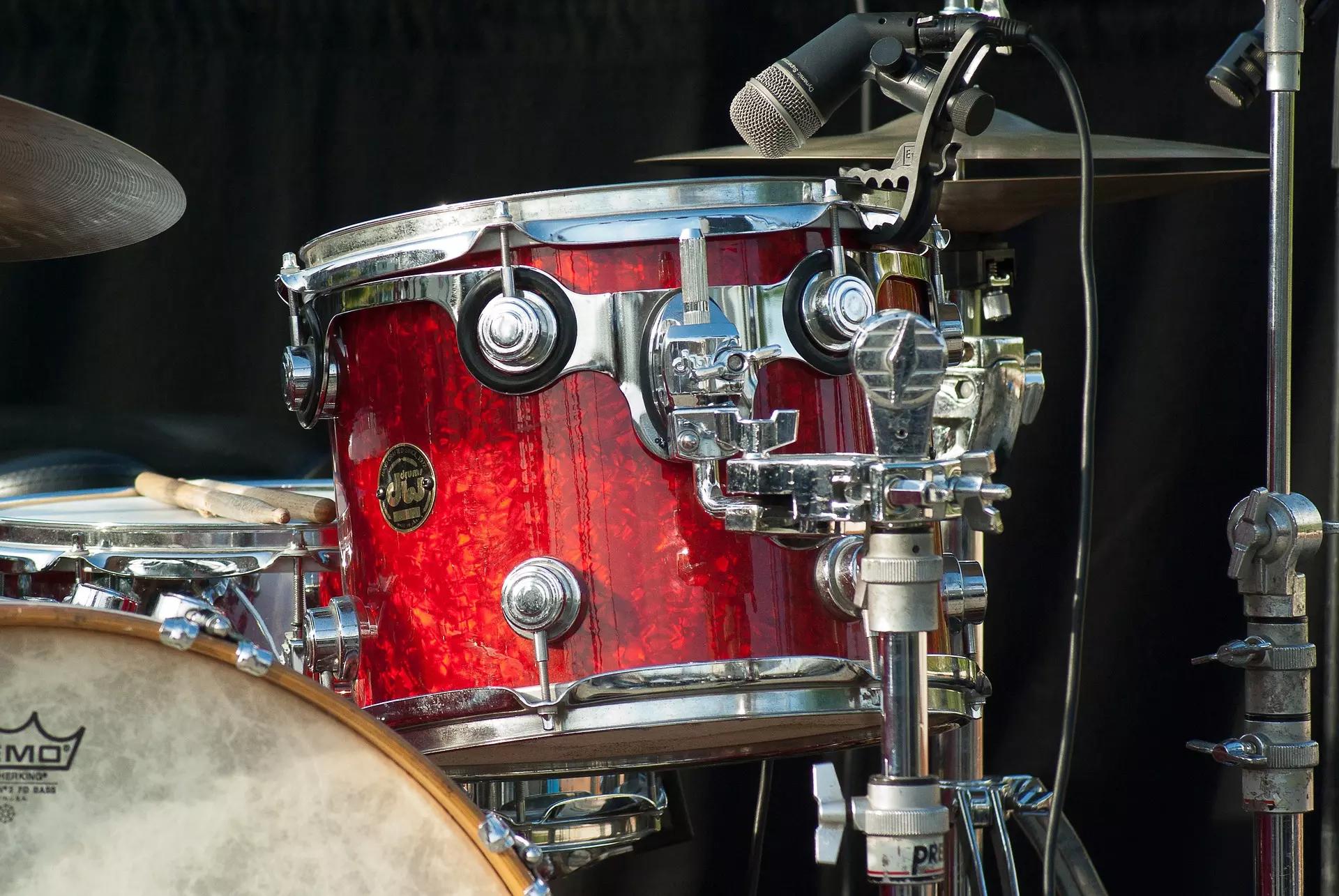 Qual a melhor idade para começar a tocar bateria?