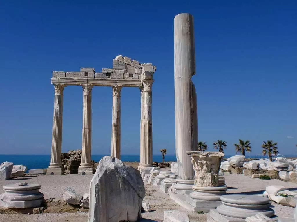 Faça aulas do idioma romano
