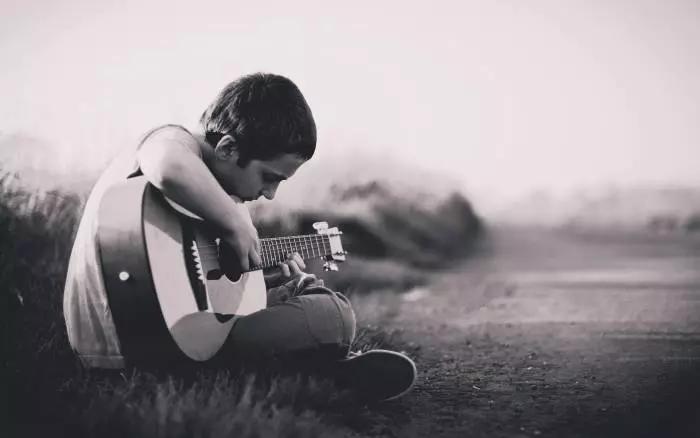 Onde aprender violão de graça?