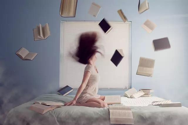 Quem gosta de livros também pode ter acesso a um indicação de bibliografia ótima através dos cursos do MOOC.