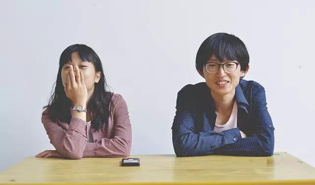 As redes sociais são ótimas para isso!