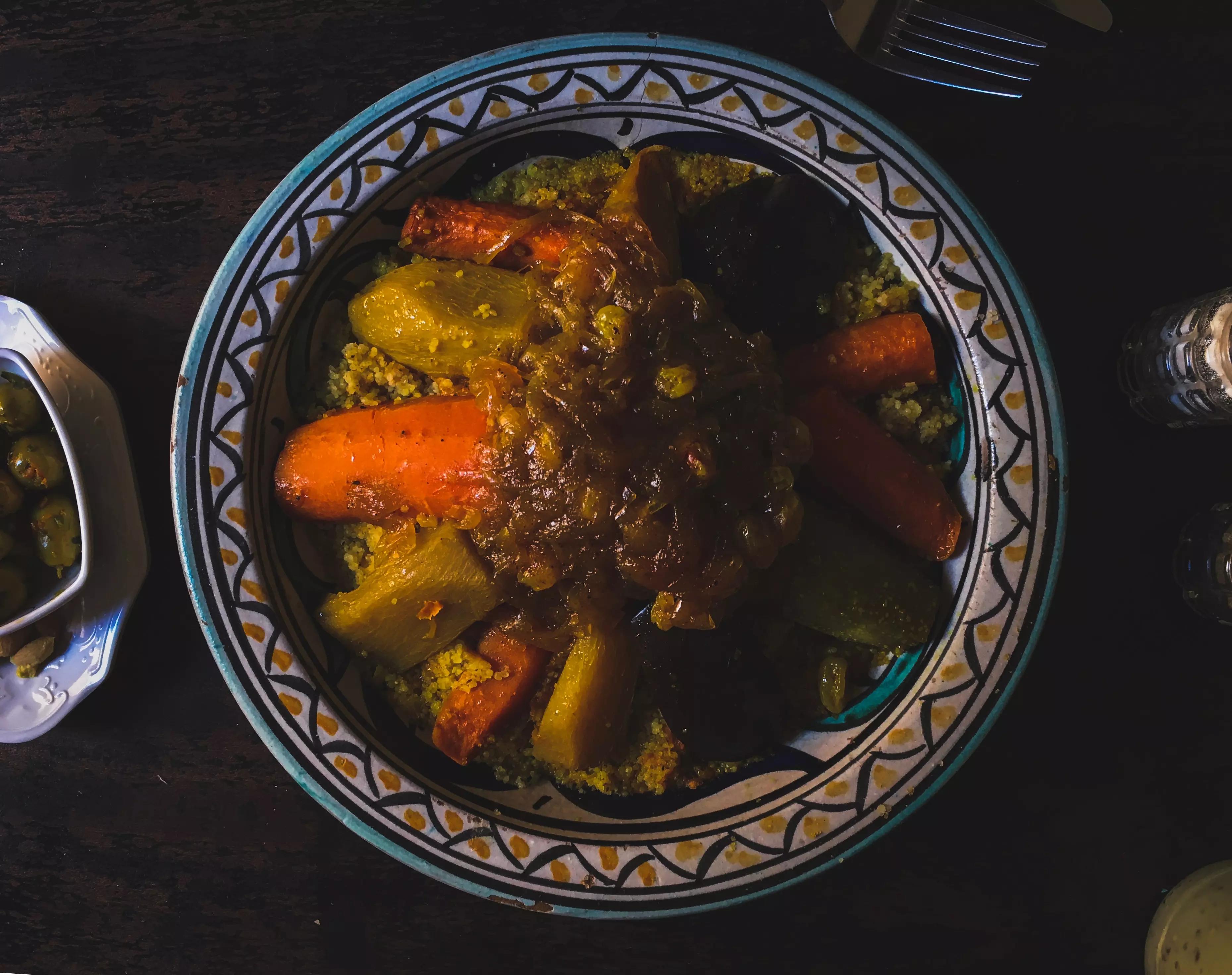 a gastronomia árabe em diferentes cidades