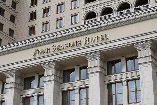 Moscou possui hotéis famosos como Hilton e Four Seasons.