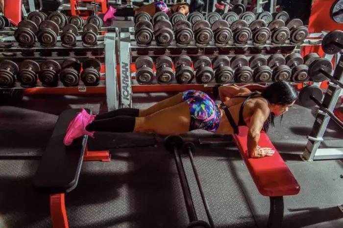 Como se tornar muscular rapidamente quando você é uma mulher?