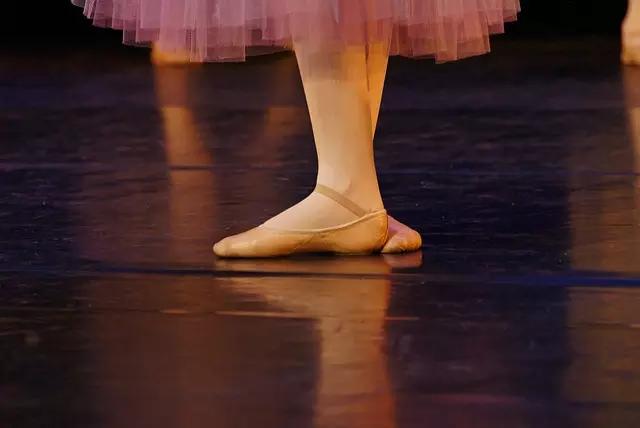 Cada dança demanda mais esforço de determinados tipos de músculos.