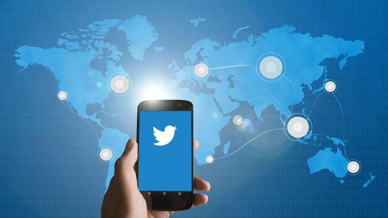 Mexer no twitter