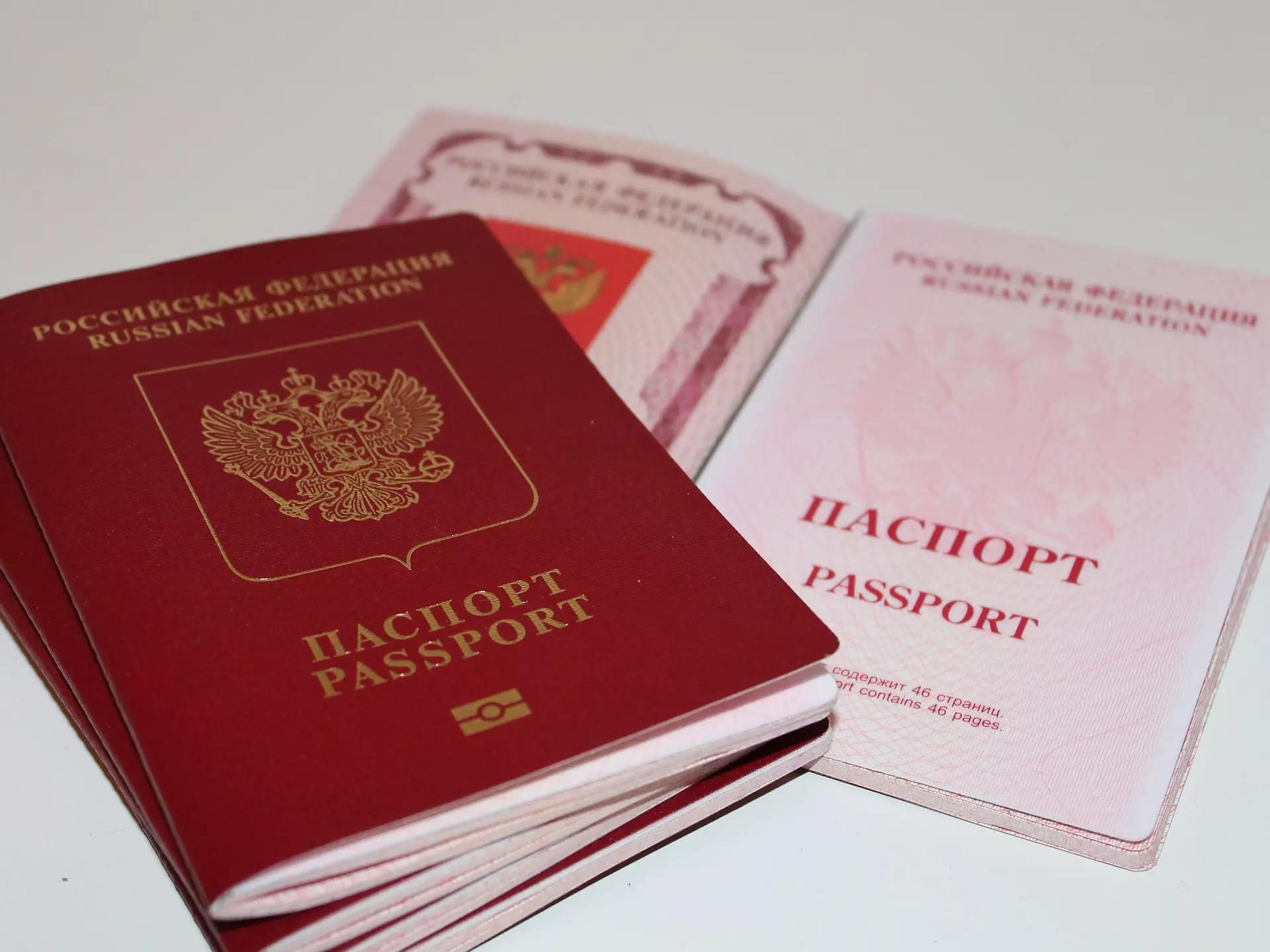 Confira se o seu passaporte está na validade.
