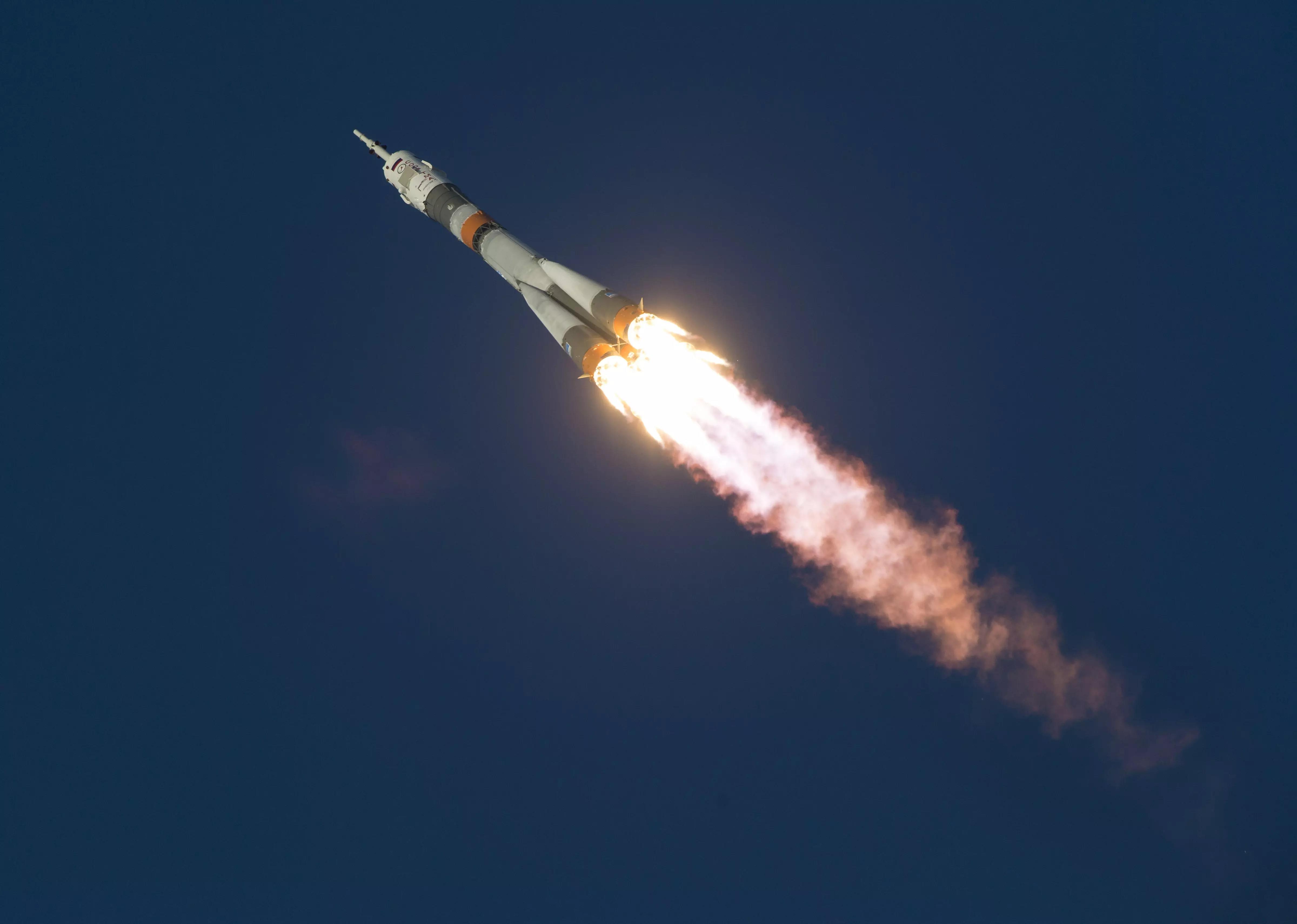 importância da força gravitacional para a física mecanica