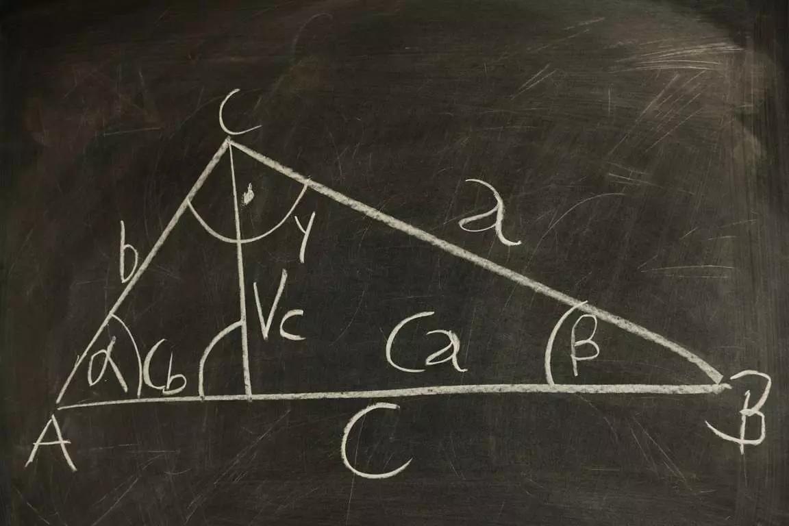 As teorias dos pensadores gregos