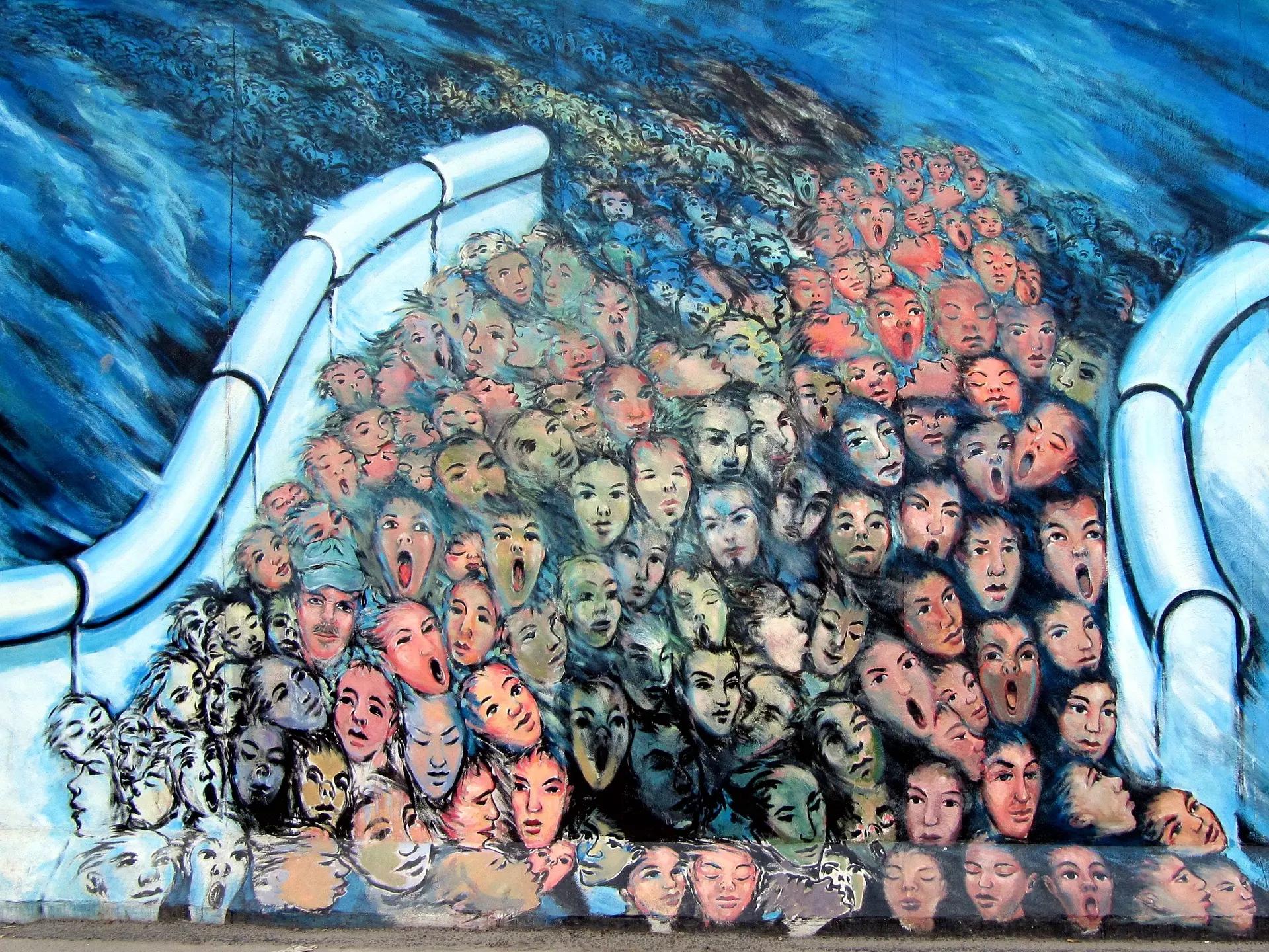 O Muro de Berlim se tornou uma prisão para a população alemã.