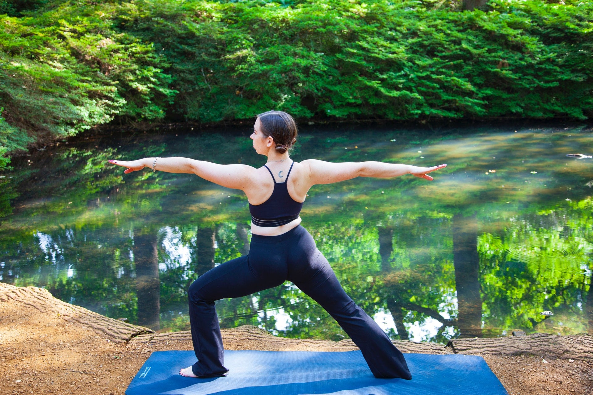 Pessoa se exercitando no parque