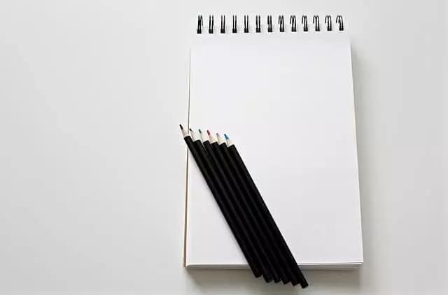 Escolha diferentes tipos de lápis para traços diferentes.