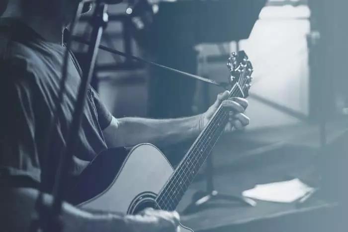 Como aprender violão?