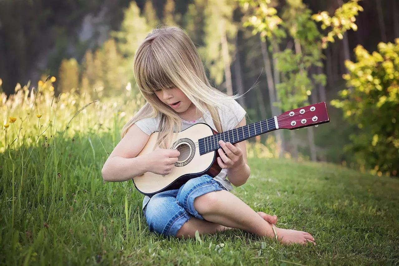 Onde dar aulas de violão?