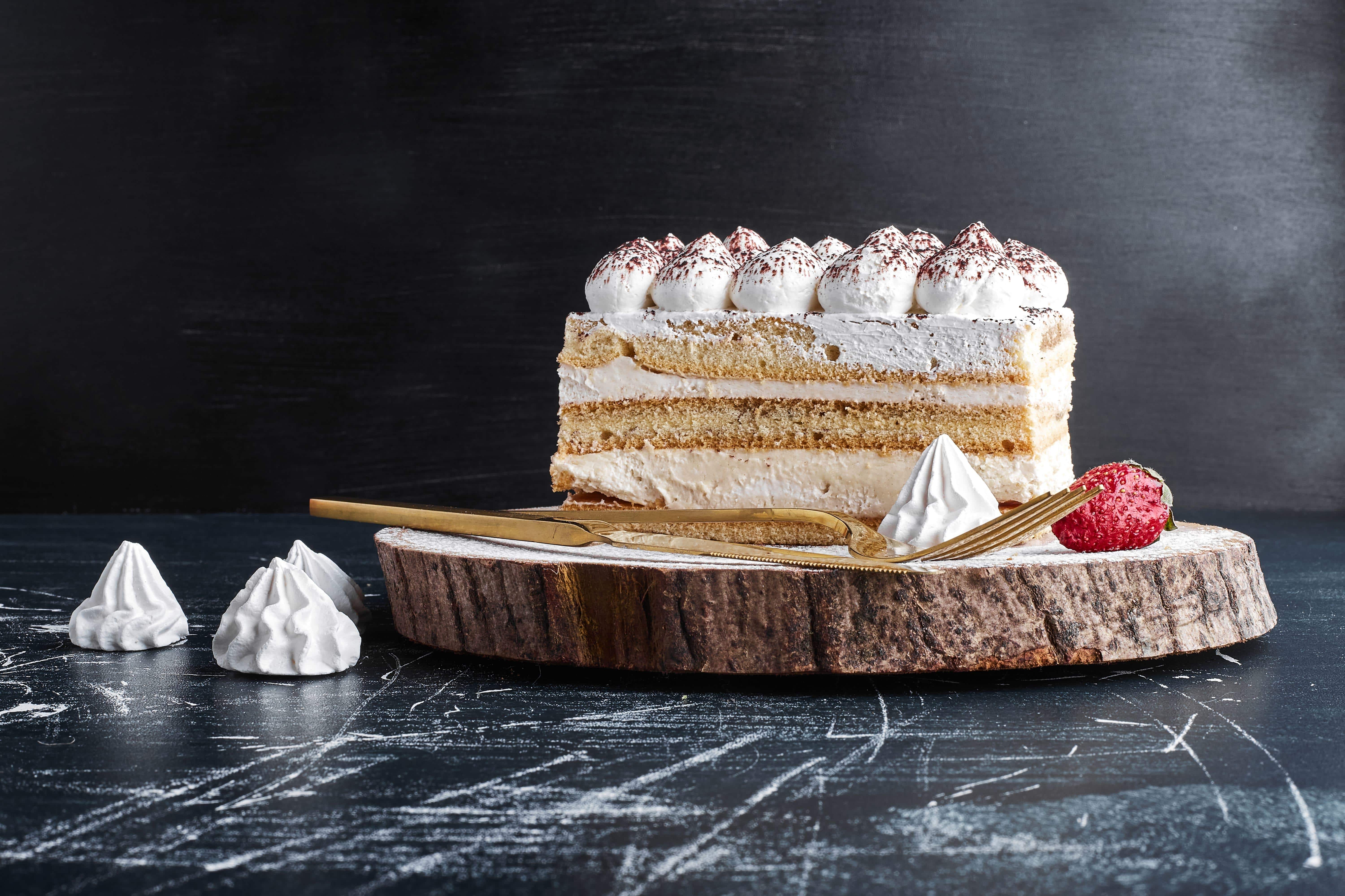 Bolo com merengue