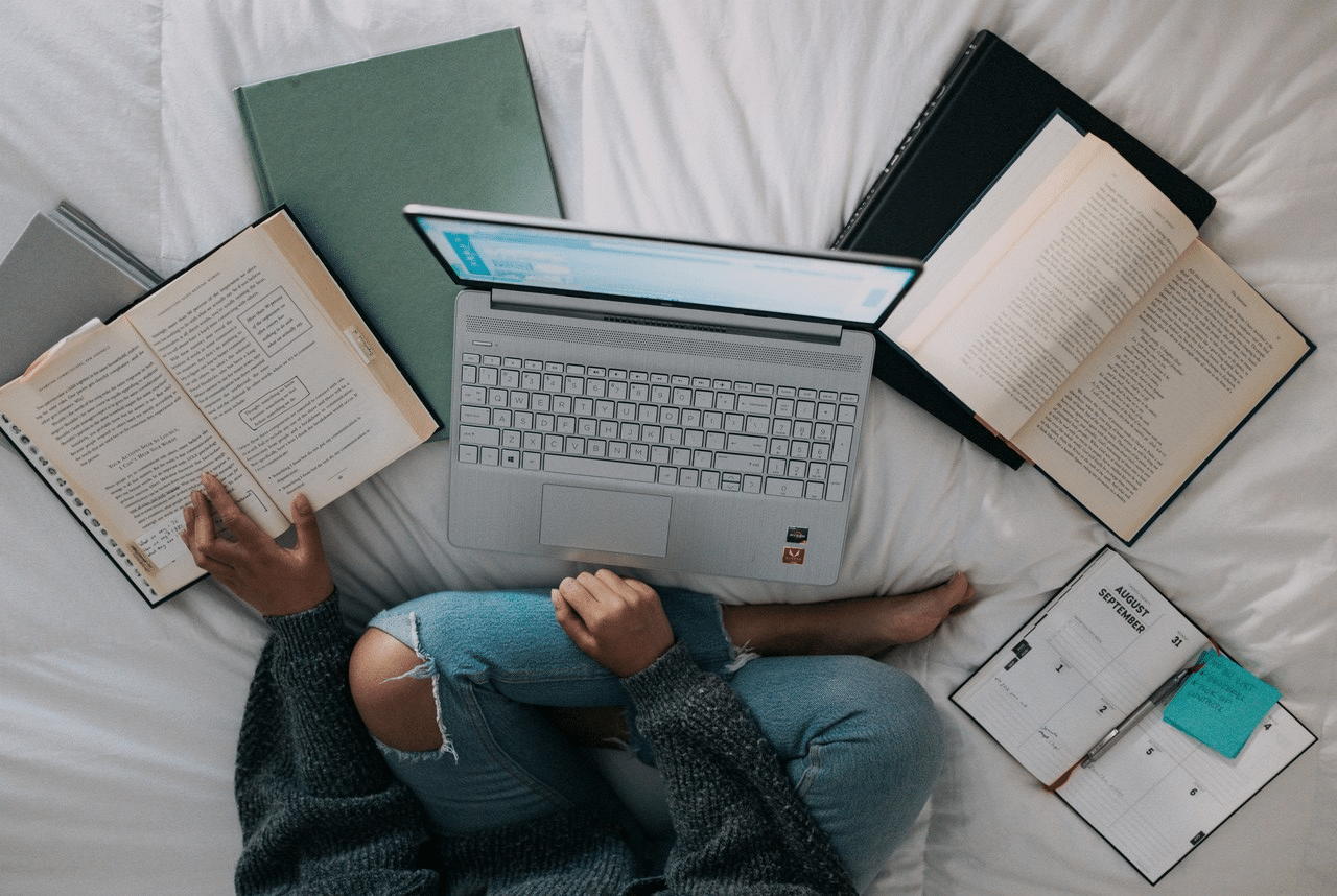 Como manter o foco durante os estudos online