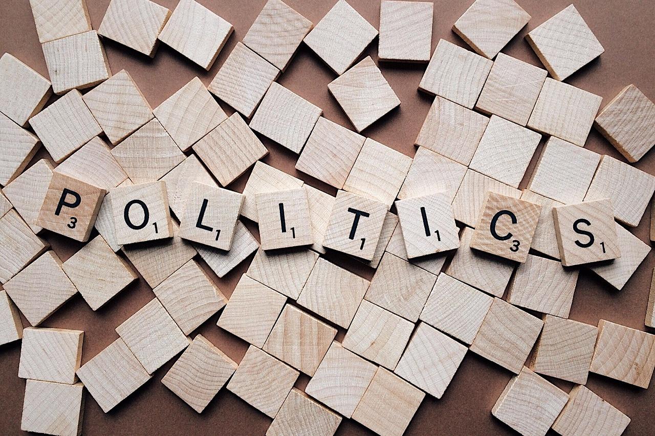 Política em inglês