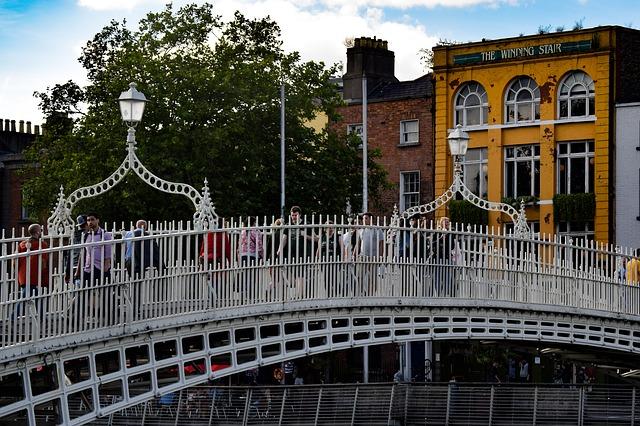 Ha'penny, ponte ícone de Dublin.