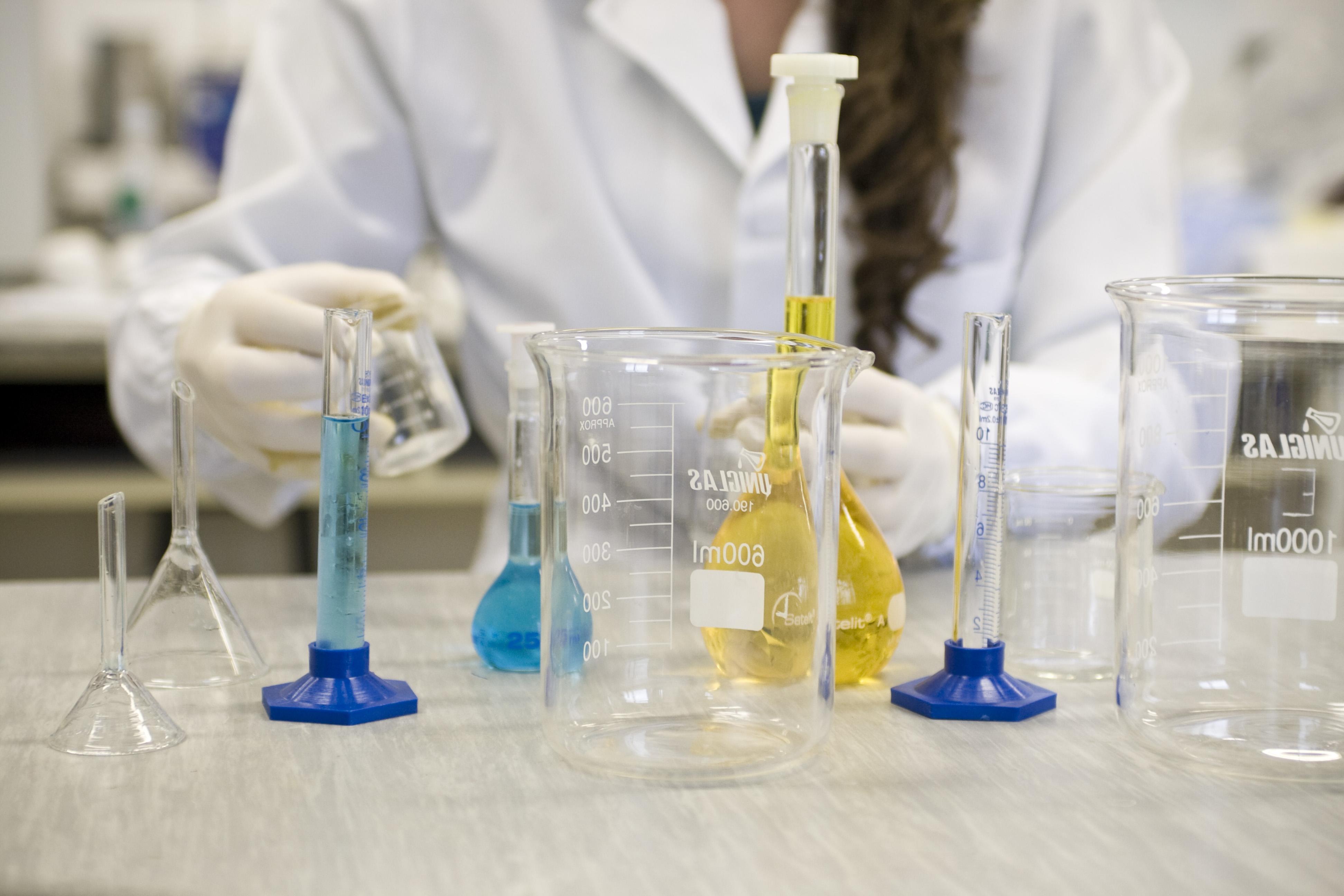 Quais os melhores sites para revisar química?