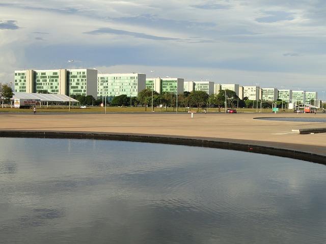 Brasília arquitetura planalto central ministérios.