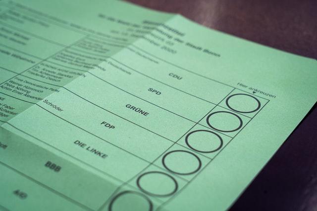 Cédula para votação em escrita em alemão