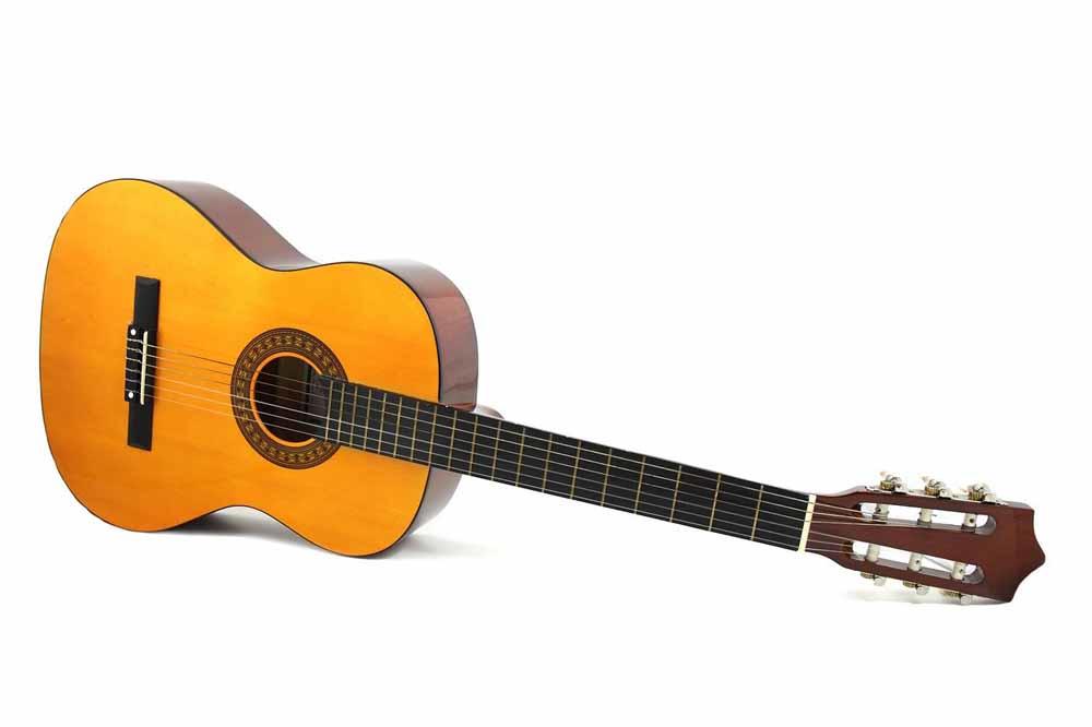 Compre um violão para iniciantes