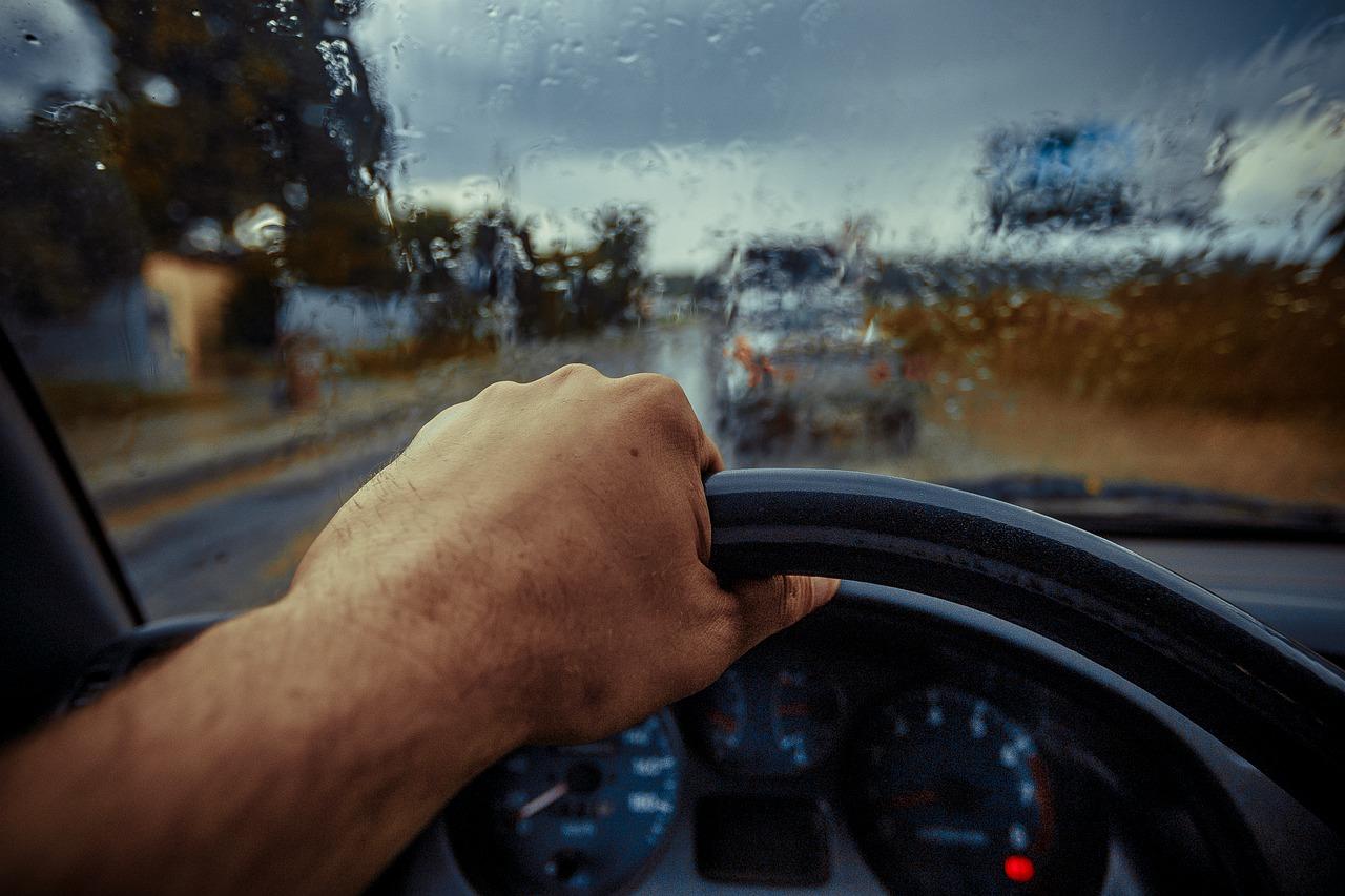 Mão no volante