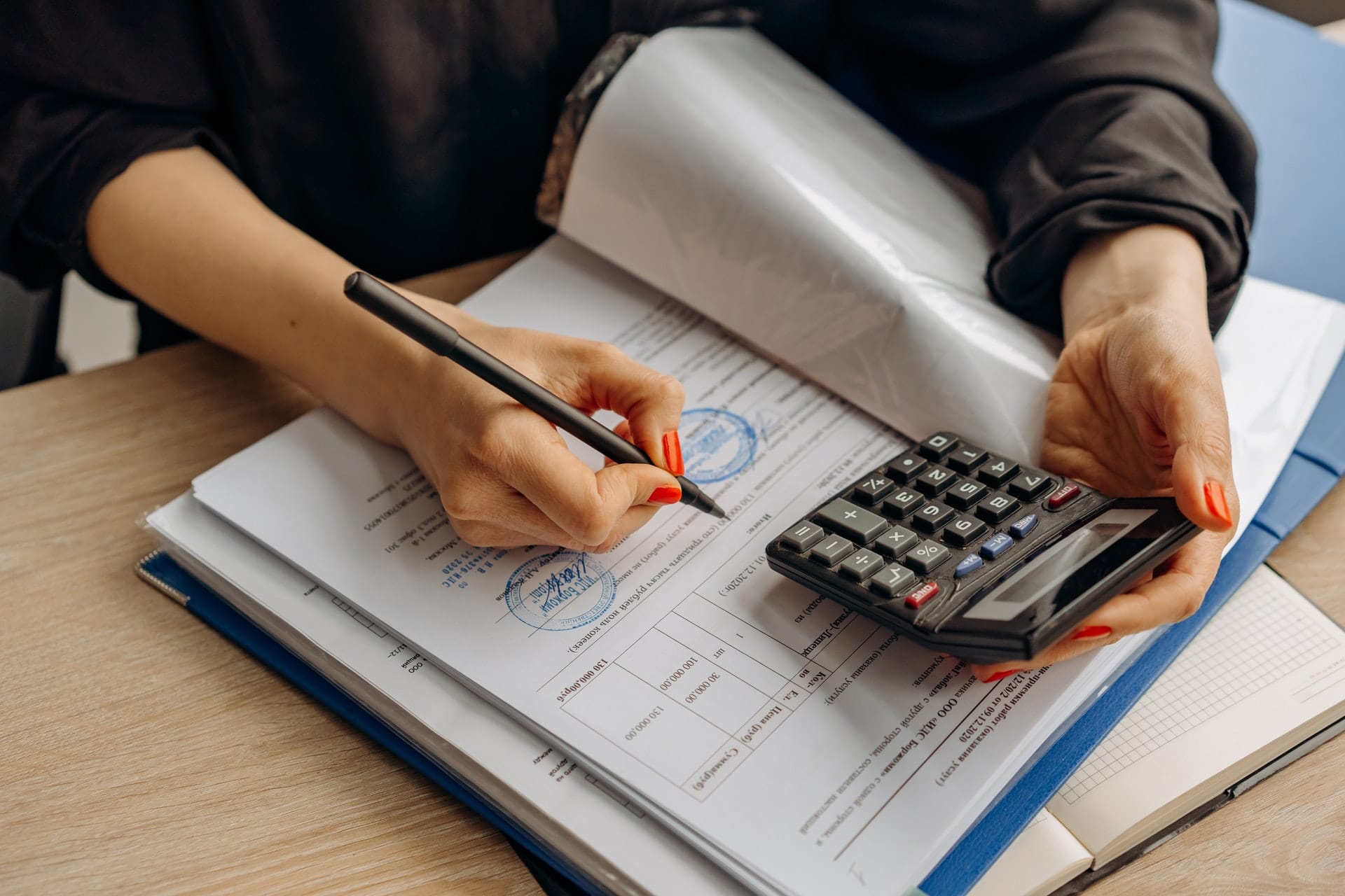 Calculadora e papel