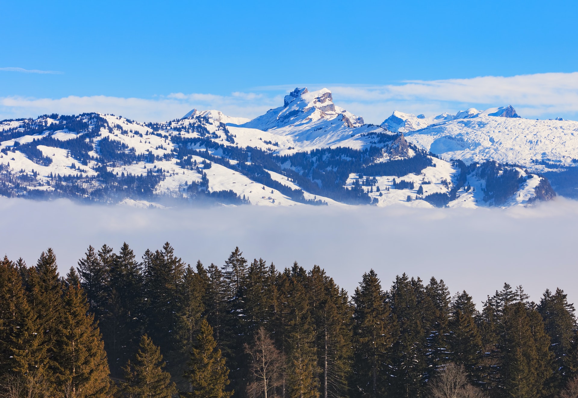 Alpes suíços com neve
