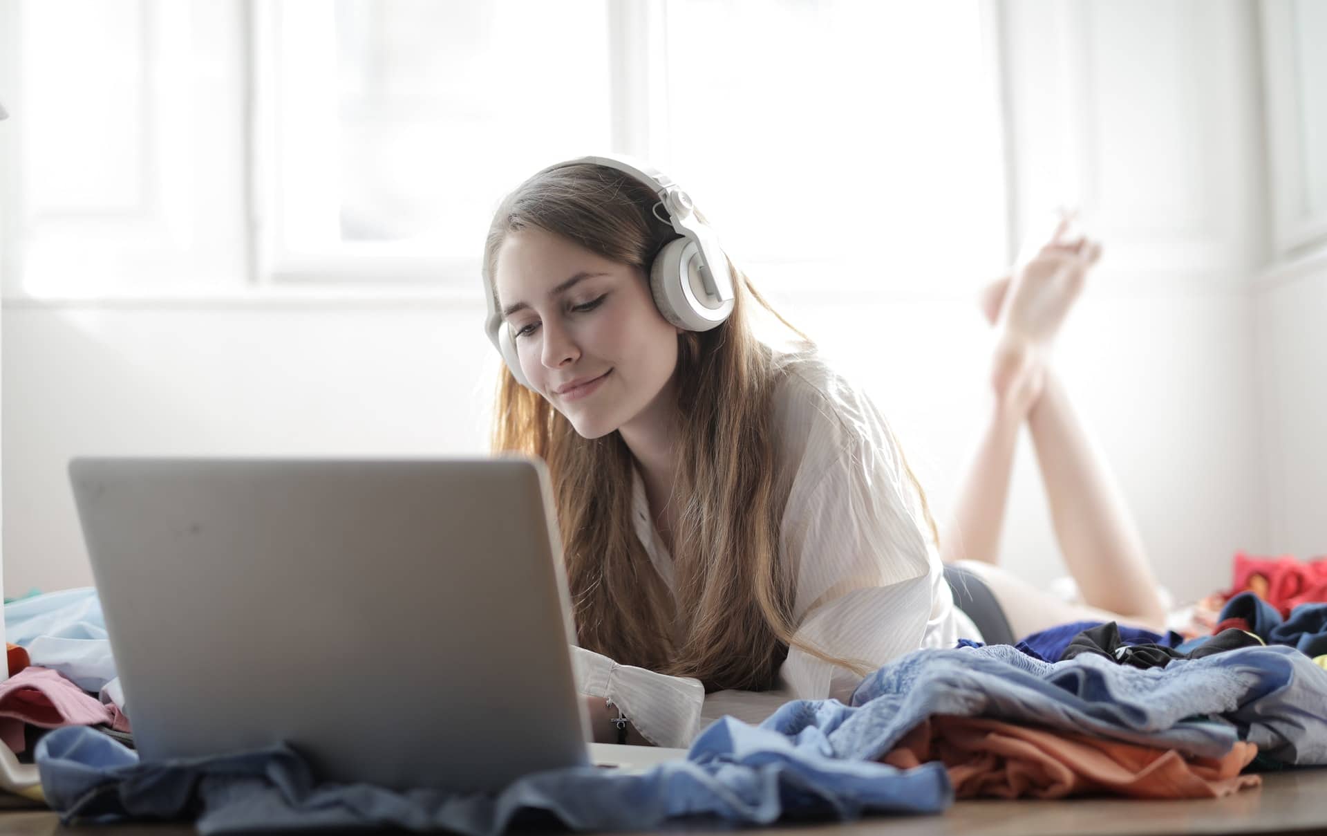 Moça com headset