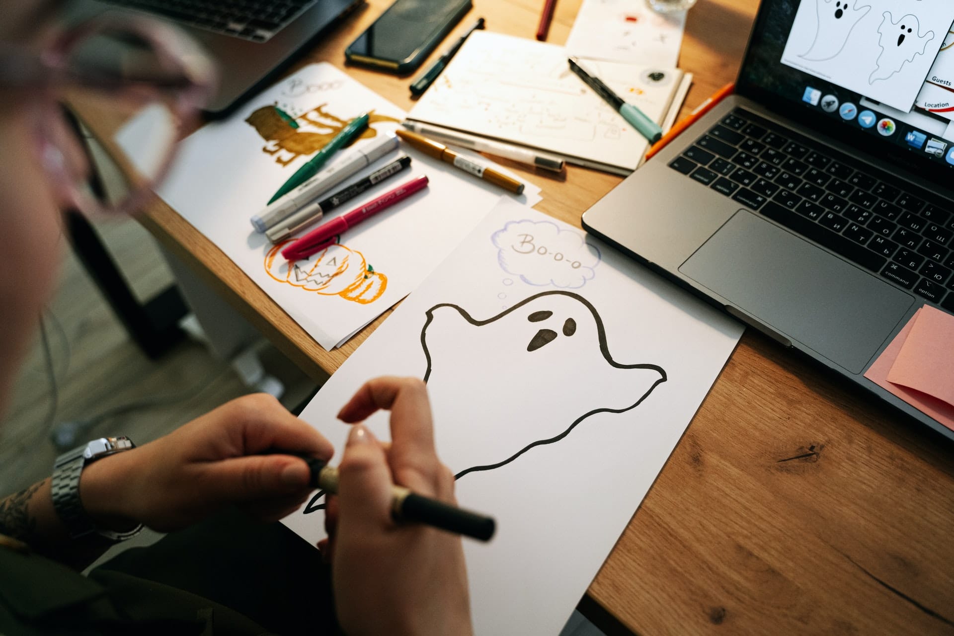 Desenho fantasma à mão