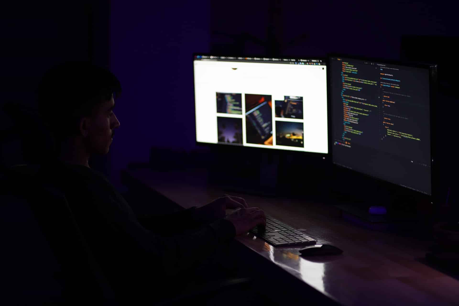 Programação no computador.